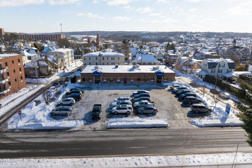 Primary Photo Of 141 N Vine St, Hazleton Medical For Sale