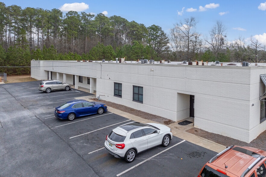 More Photos Of 705 Breedlove Dr, Monroe Medical For Lease