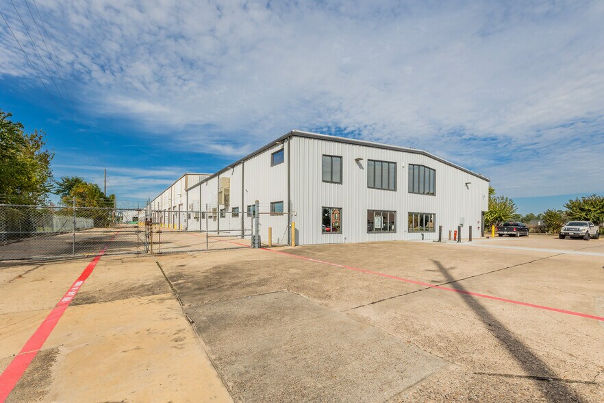 More Photos Of 6510 Bourgeois Rd, Houston Light Distribution For Lease