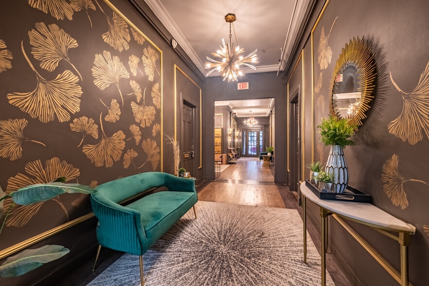 More Photos Of 508 N Tryon St N, Charlotte Apartments For Sale