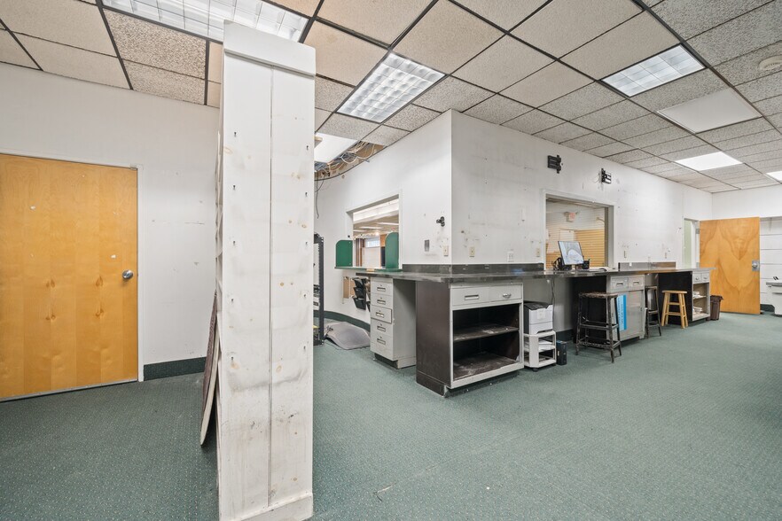 More Photos Of 861-863 Broadway, Bayonne General Retail For Sale