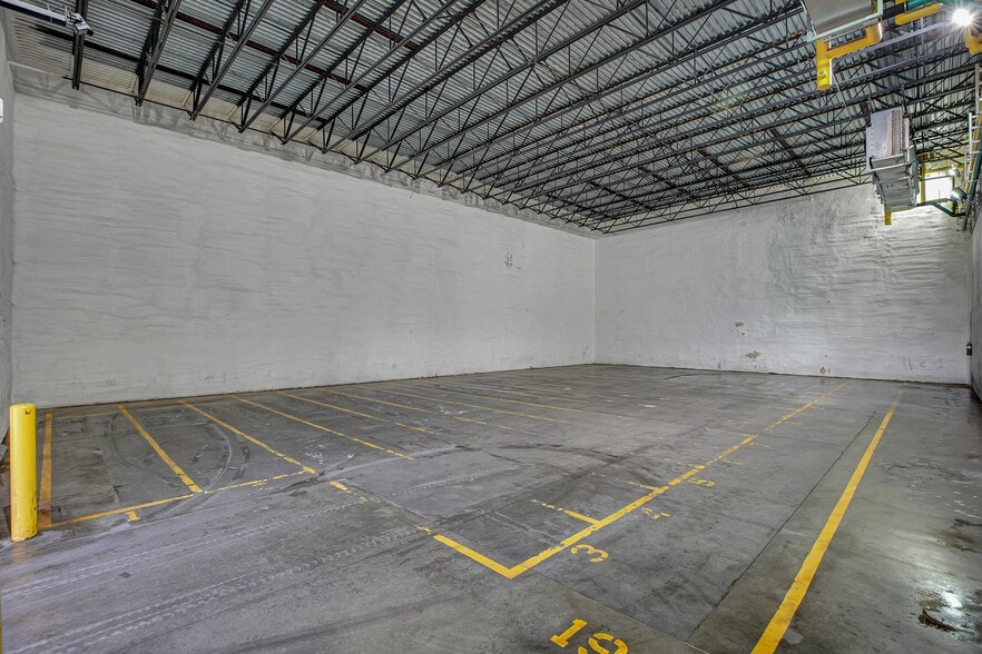 More Photos Of Stadelman, Hood River Industrial For Sale