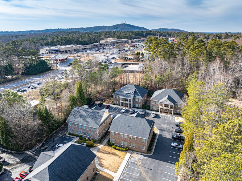 More Photos Of 1905 Woodstock Rd, Roswell Office For Lease