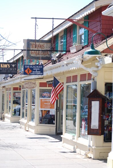 More Photos Of 606 Main St, Hyannis Restaurant For Lease