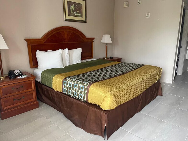 More Photos Of 2605 S Range Ave, Denham Springs Hotel For Sale