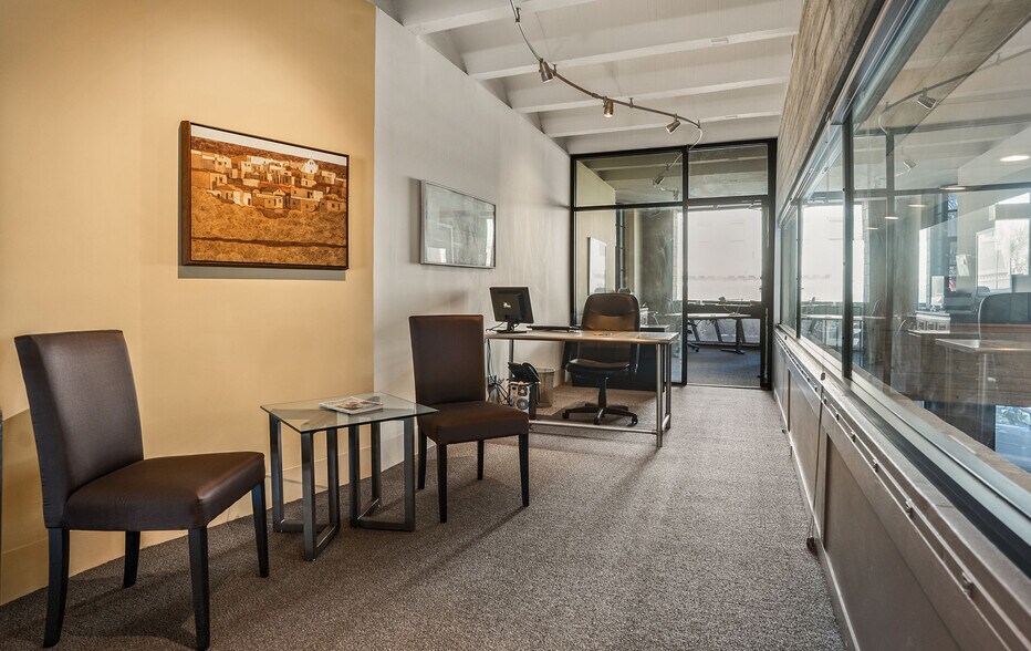 More Photos Of 916 Bay St, Beaufort Office For Sale