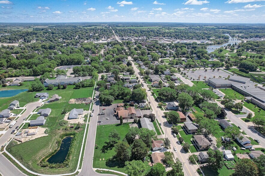 More Photos Of 711 W Racine St, Jefferson Restaurant For Sale