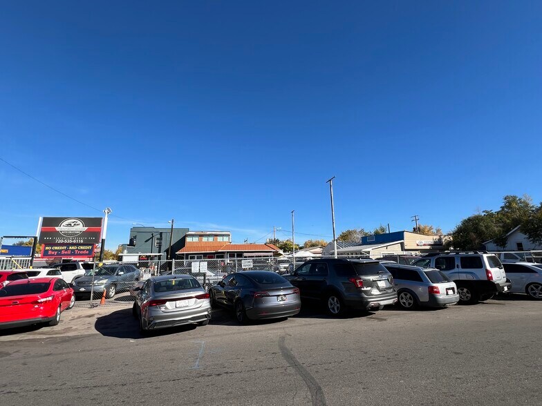 More Photos Of 5530-5536 W Colfax Ave, Lakewood Auto Dealership For Sale