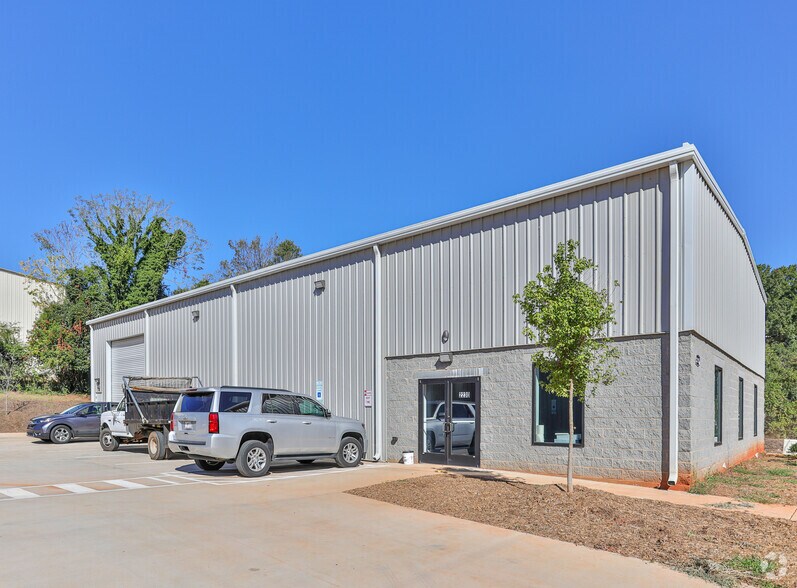 Primary Photo Of 2230 Boyer St, Charlotte Industrial For Lease