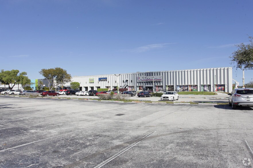More Photos Of 5300 N Powerline Rd, Fort Lauderdale Warehouse For Lease