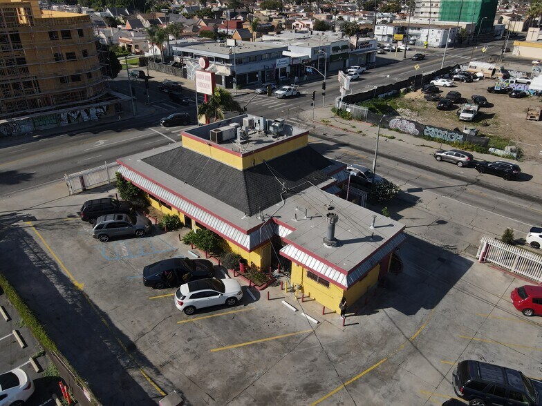 More Photos Of 8300 S Western Ave, Los Angeles General Retail For Sale