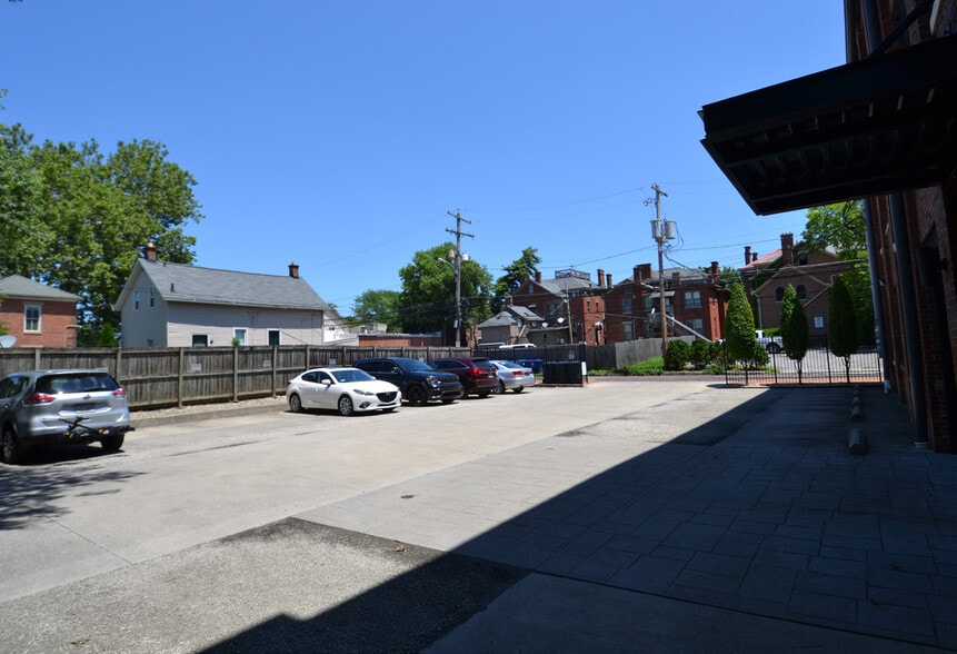 More Photos Of 982 S Front St, Columbus Apartments For Sale