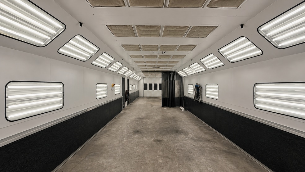 More Photos Of 10155 New Kings Rd, Jacksonville Warehouse For Sale