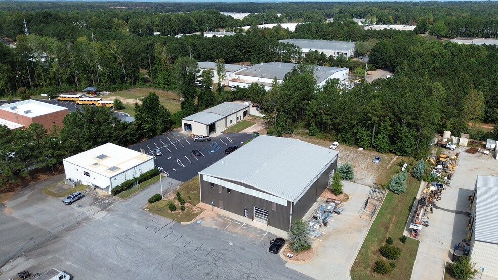 More Photos Of 8 Solar Cir, Newnan Warehouse For Sale