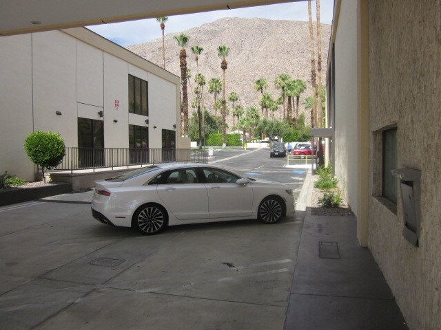 More Photos Of 441 S Palm Canyon Dr, Palm Springs Storefront Retail Office For Lease