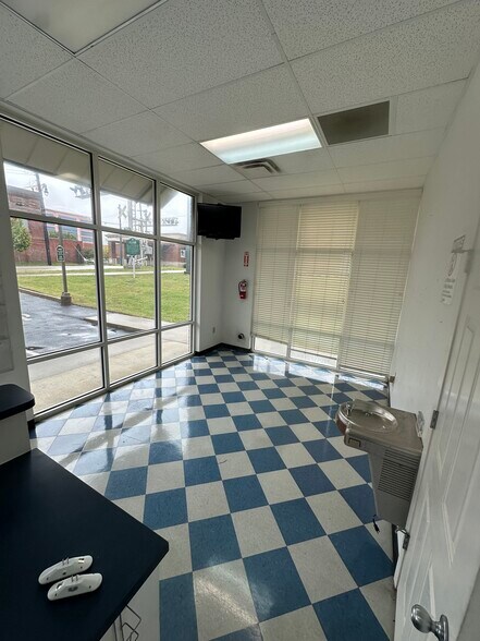 More Photos Of 493 N Front St, Memphis Office For Lease