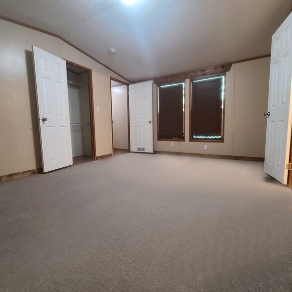 More Photos Of 385 Camino Real Rd, Kerrville Manufactured Housing Mobile Home Park For Sale