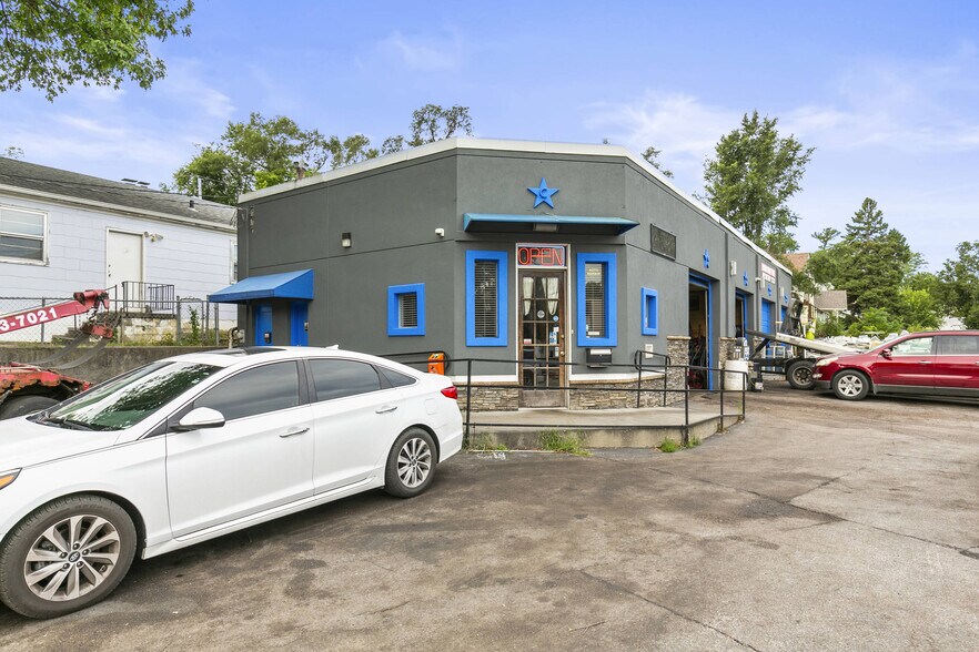 More Photos Of 4501 Bedford Ave, Omaha Auto Repair For Sale
