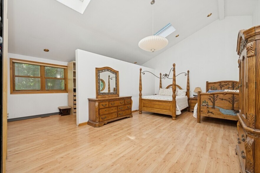 More Photos Of W1800 County Road B, Genoa City Specialty For Sale