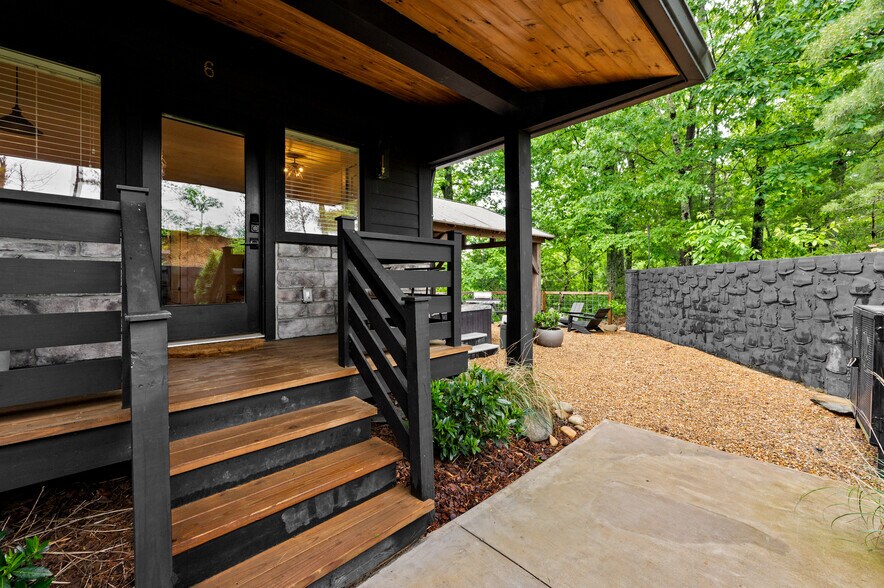 More Photos Of 4155 Dollys Dr, Sevierville Specialty For Sale