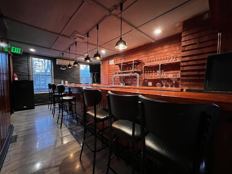 More Photos Of 276 Watch Hill Rd, Cortlandt Manor Restaurant For Lease