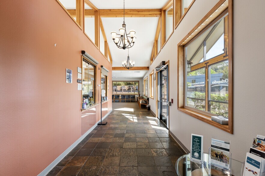 More Photos Of 277 Medical Loop, Roseburg Medical For Lease