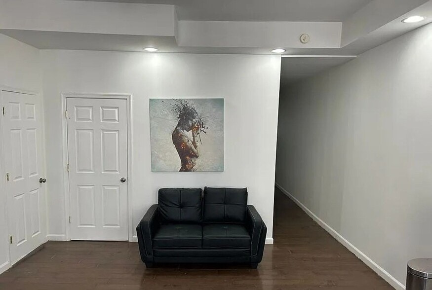 More Photos Of 120 S 46th St, Philadelphia Multifamily For Sale