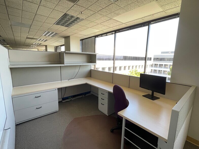 More Photos Of 2580 N 1st St, San Jose Office For Lease