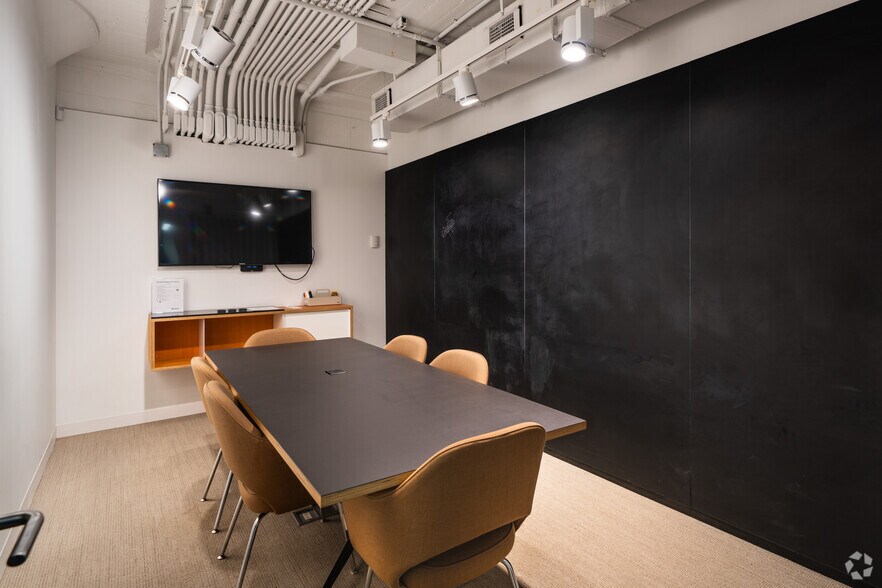 More Photos Of 31-00 47th Ave, Long Island City Coworking Space