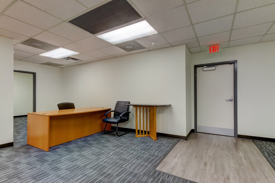 More Photos Of 12425 28th St N, Saint Petersburg Office For Lease