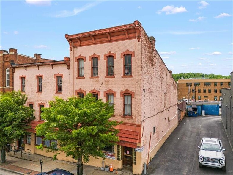 More Photos Of 227-229 S Main St, Washington Storefront Retail Residential For Sale