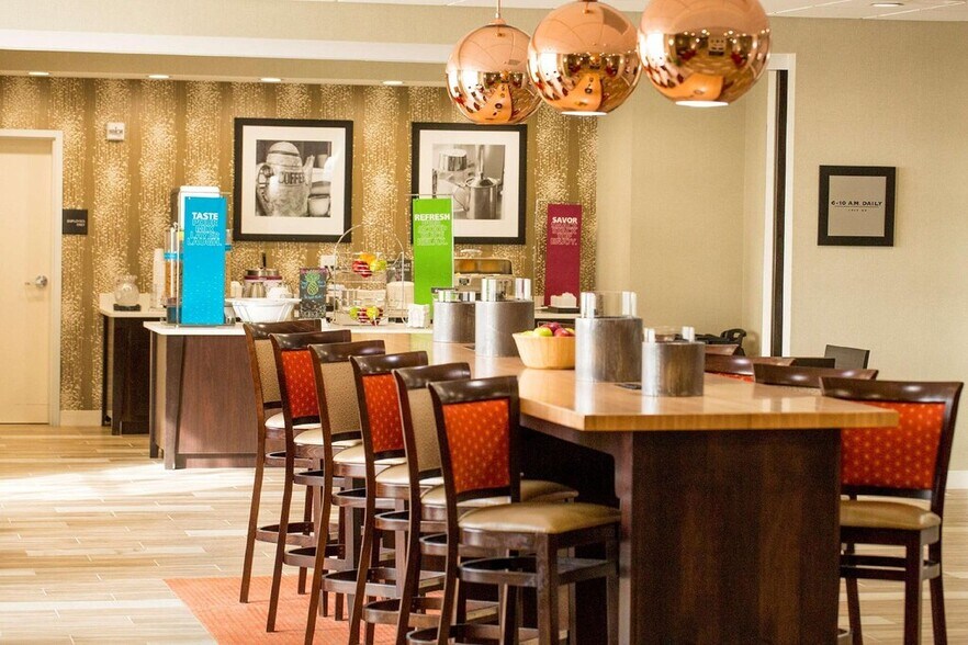 More Photos Of 200 N Centennial Dr, Mcpherson Hotel For Sale