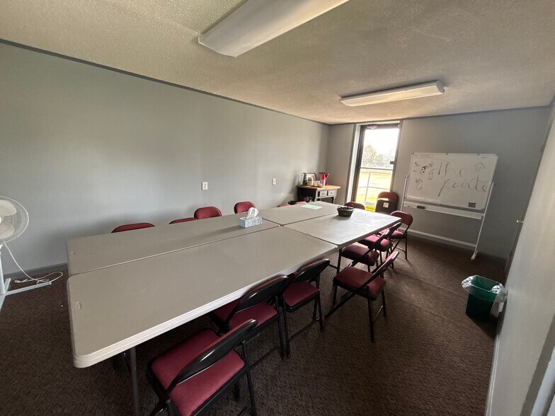 More Photos Of 220 Beaver Rd, Munford Sports And Entertainment For Sale