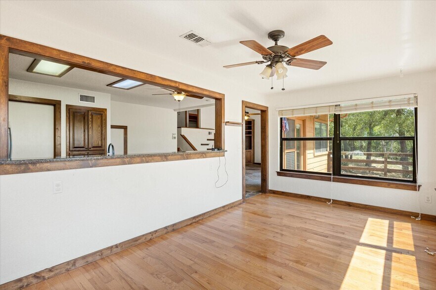 More Photos Of 11230 Light Rd, Lipan Land For Sale