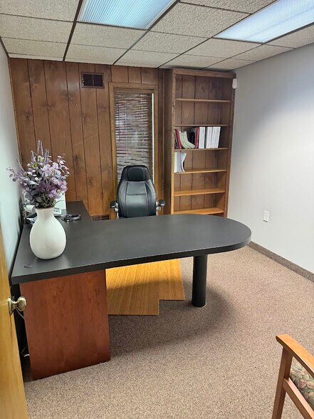 More Photos Of 38851-38855 Harper Ave, Clinton Township Loft Creative Space For Lease