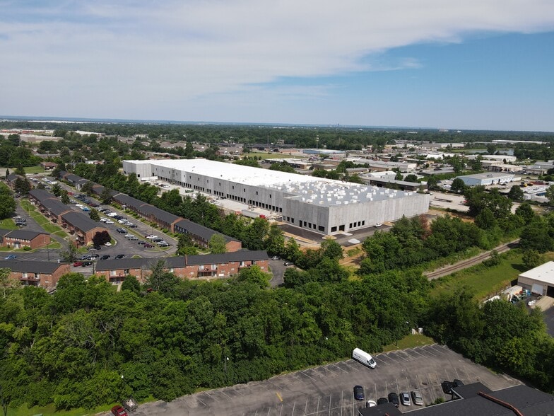 More Photos Of 6611 Shepherdsville Rd, Louisville Manufacturing For Lease