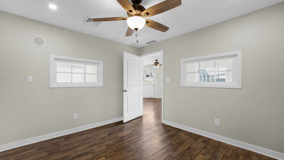 More Photos Of 900 Highway 42, Iberia Freestanding For Sale