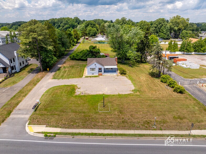 More Photos Of 2976 Solomons Island Rd, Edgewater Office For Sale