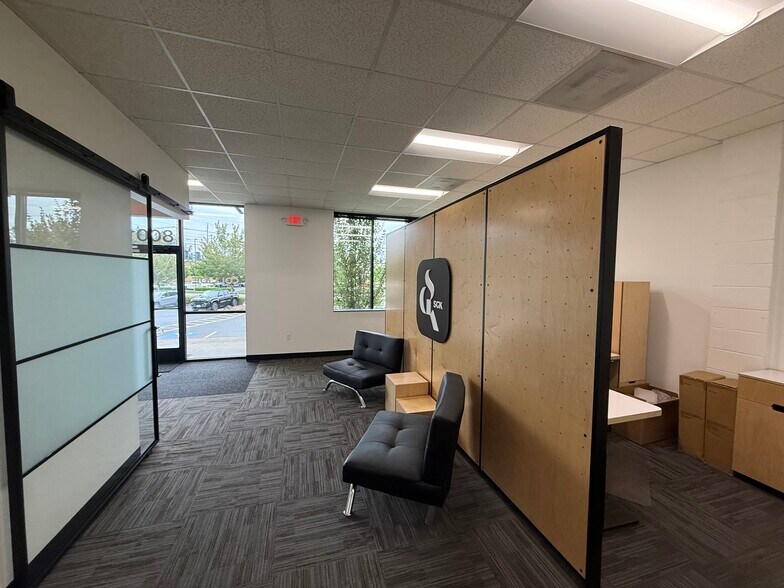 More Photos Of 8001-8005 SW Hunziker Road, Tigard Industrial For Sale