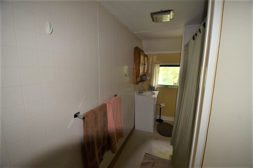 More Photos Of 1 Nicatous Stream Lake Rd, Burlington Lodge Meeting Hall For Sale