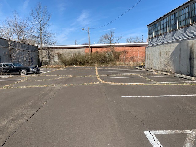 More Photos Of 54-60 Oakland St, Trenton Warehouse For Lease