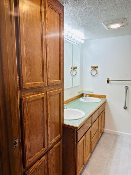 More Photos Of 2000 Steese Hwy, Fairbanks General Retail For Sale