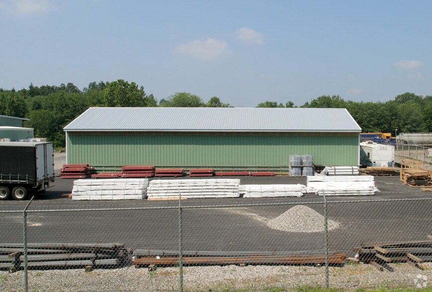 More Photos Of 122 Route 32, North Franklin Service For Lease