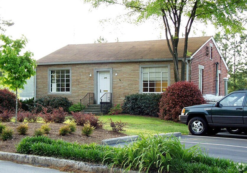 More Photos Of 696-700 Antone St NW, Atlanta Light Manufacturing For Sale