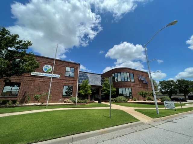 Primary Photo Of 111 SW C Ave, Lawton Medical For Lease