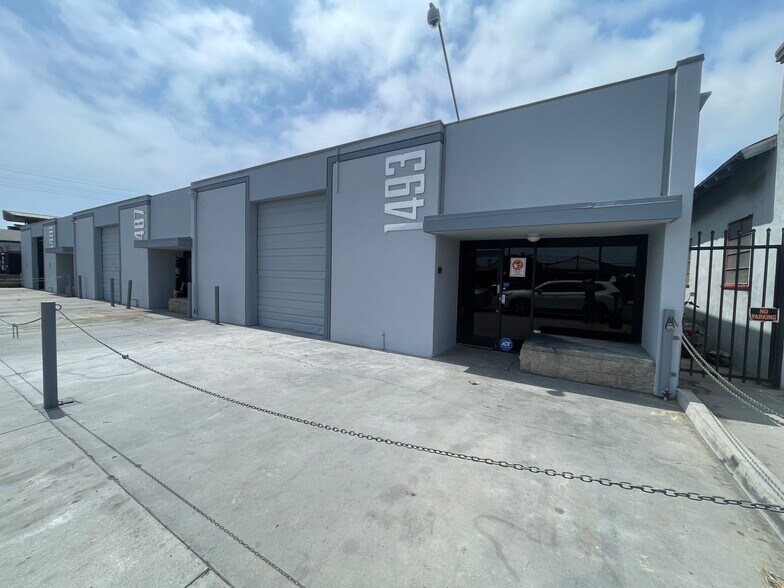 Primary Photo Of 1481-1493 Cota Ave, Long Beach Warehouse For Lease