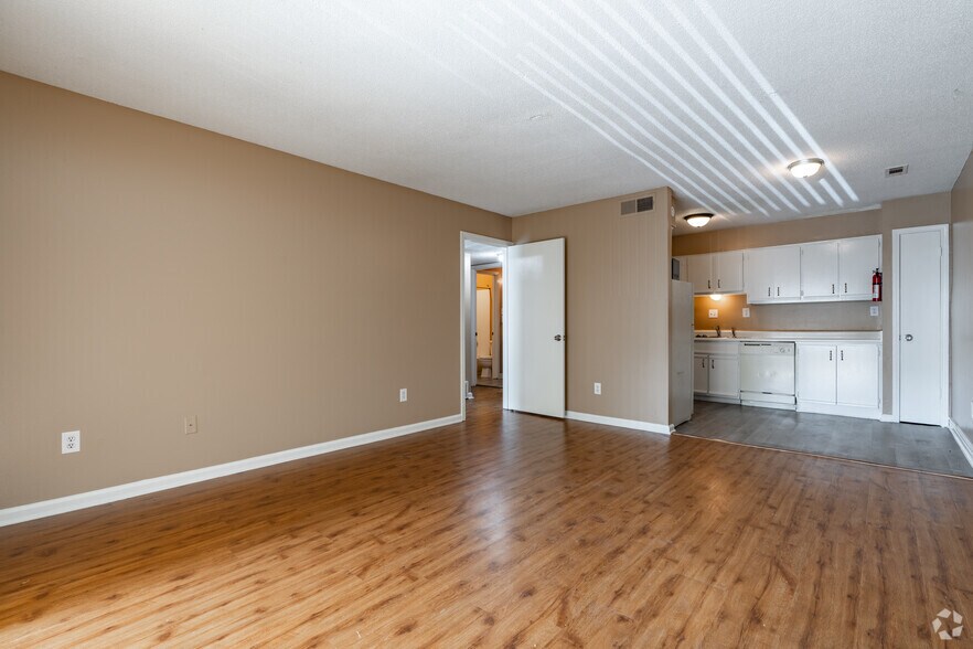 More Photos Of 3610 Spottswood, Memphis Apartments For Sale