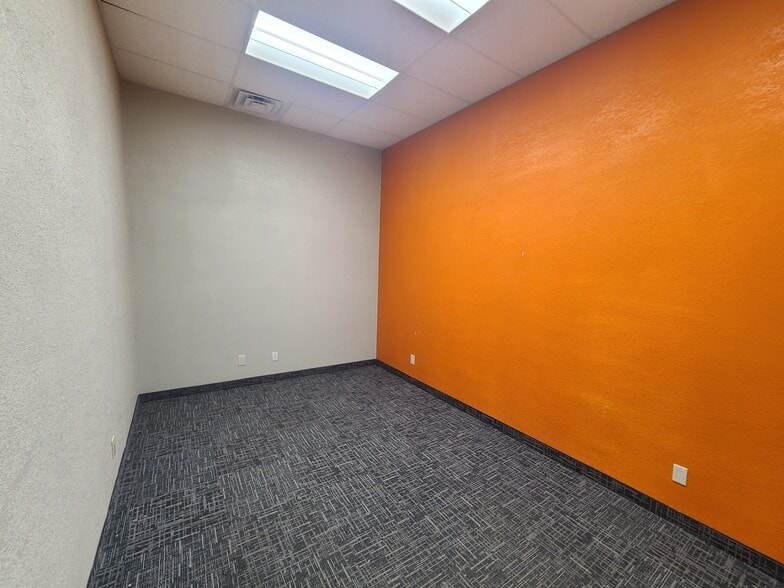 More Photos Of 2360 N Nevada Ave, Minneapolis Warehouse For Sale