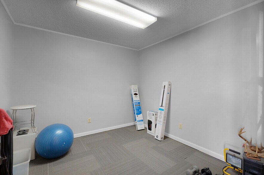 More Photos Of 1849 US-41, Calhoun Warehouse For Sale