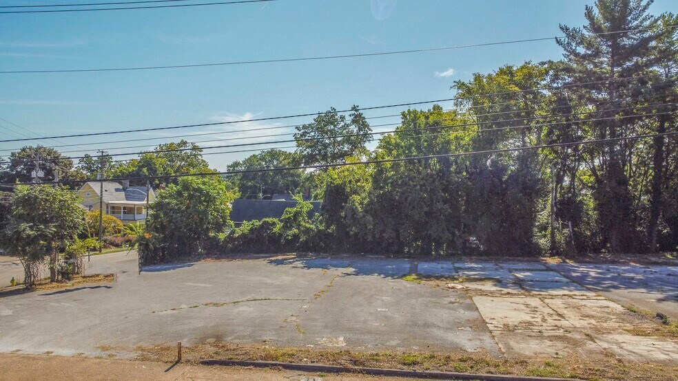 More Photos Of 1620 N Broadway St, Knoxville Land For Sale
